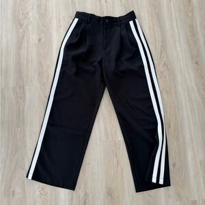Black with White Stripes Pleated Pants Size Medium